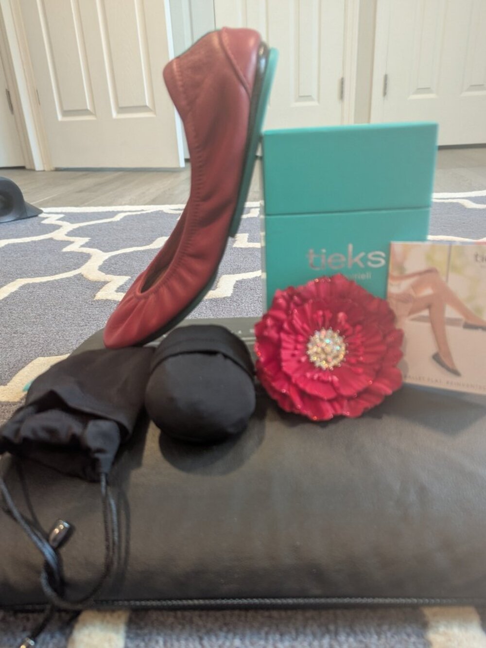 Tieks - Cardinal Red - Size 9 - Picture 2 of 8